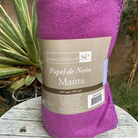 Select Edition Purple Glitter Fabric Mat Blanket 50X60 inches - Picture 2 of 6